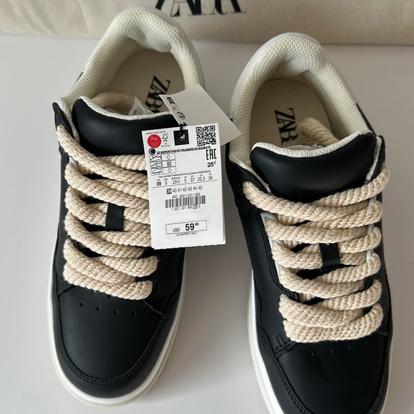 Zara Men’s Chunky Black Sneakers with Cream Laces - Picture 10 of 17